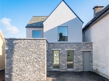 Image for Pound Lane, Kenmare, Kerry