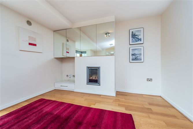 https://photos-a.propertyimages.ie/media/0/4/4/4943440/cb974db3-118c-4a1f-bf45-24dd7c71b81a_l.jpg