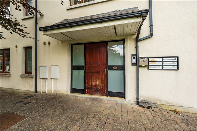 https://photos-a.propertyimages.ie/media/0/4/4/4943440/cb974db3-118c-4a1f-bf45-24dd7c71b81a_l.jpg