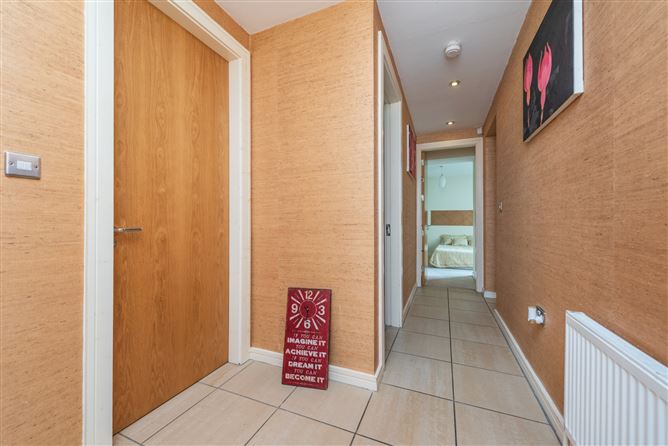 https://photos-a.propertyimages.ie/media/0/4/4/4943440/cb974db3-118c-4a1f-bf45-24dd7c71b81a_l.jpg