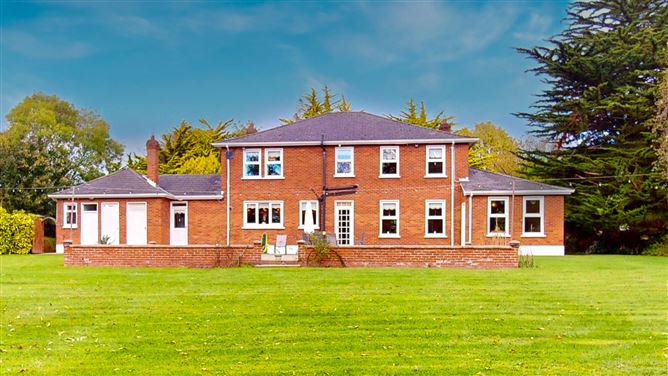 https://photos-a.propertyimages.ie/media/0/4/4/4962440/e6b2dfd5-af3c-4078-b778-198aad2f522e_l.jpg