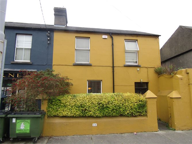 4 Wolfe Tone Street