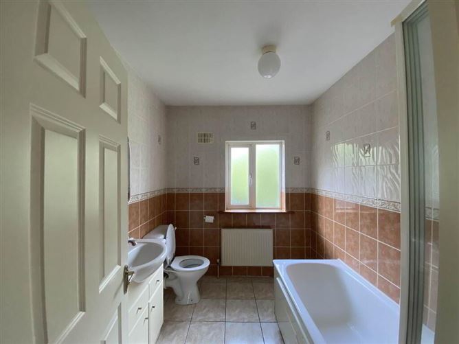 10 The Grove, Millersbrook, Nenagh, Tipperary