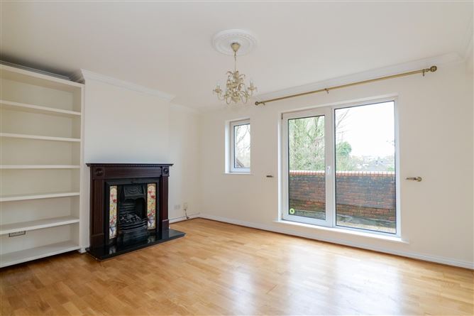 25 Glenmore, College Road, Galway