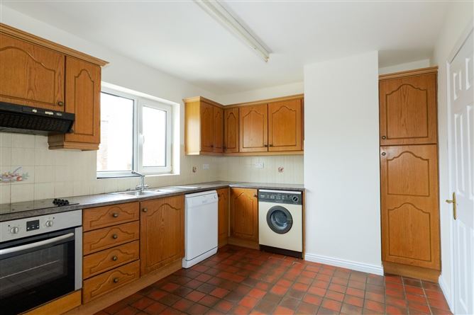 25 Glenmore, College Road, Galway