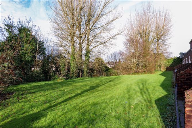 25 Glenmore, College Road, Galway