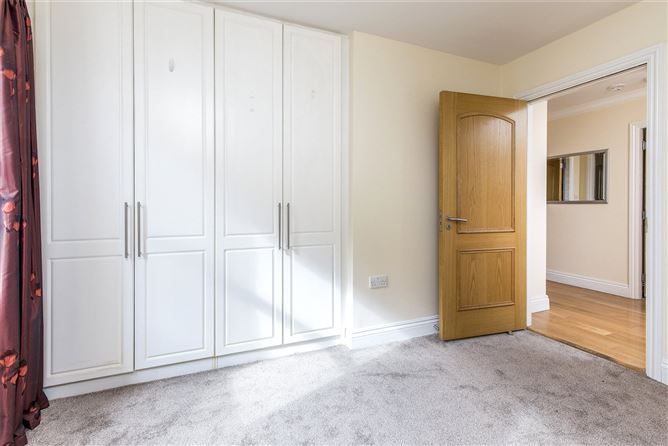 9 Estuary Court, Rochestown, Cork