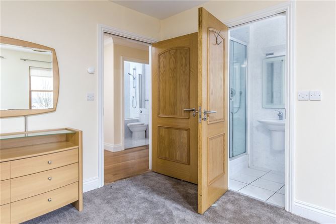 9 Estuary Court, Rochestown, Cork