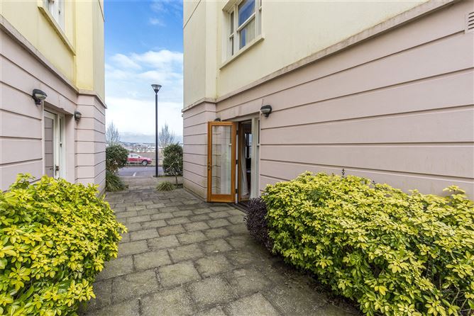 9 Estuary Court, Rochestown, Cork