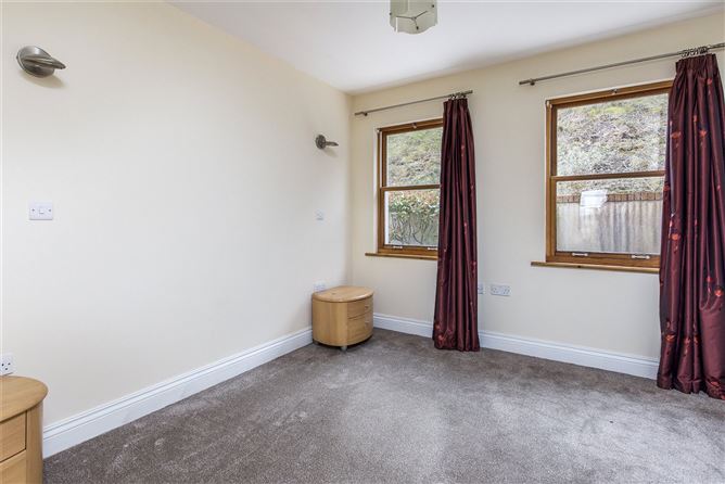 9 Estuary Court, Rochestown, Cork