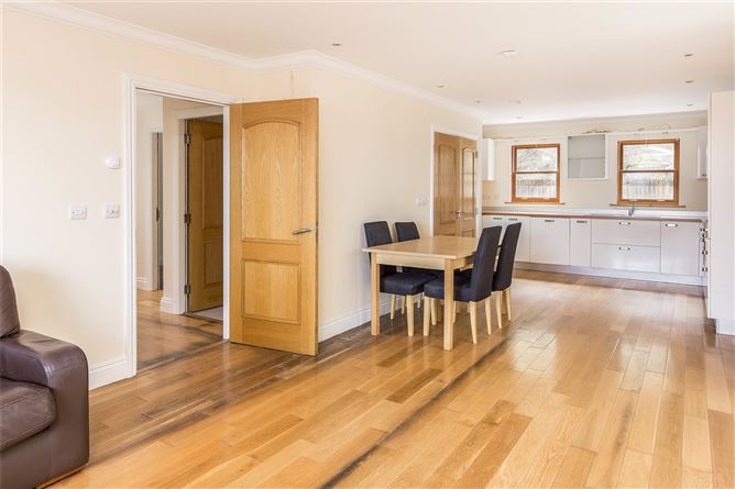 9 Estuary Court, Rochestown, Cork