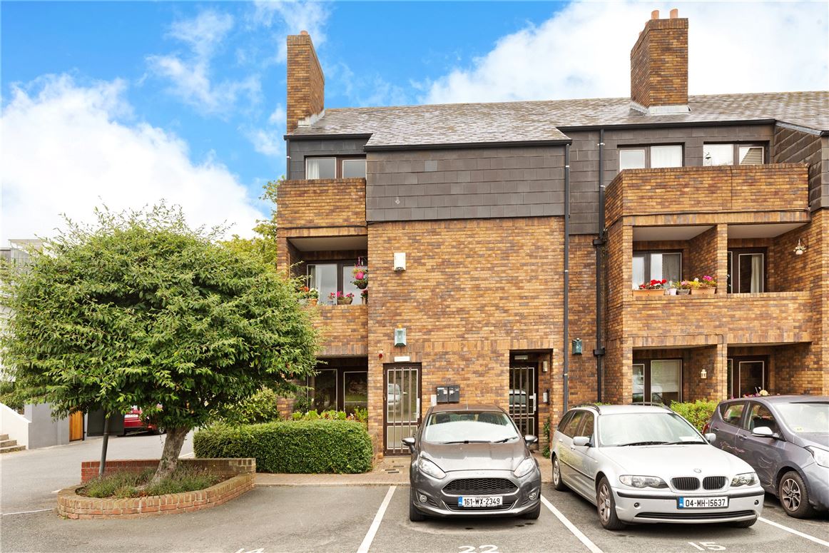 14 Bellevue Court, Booterstown, Co. Dublin