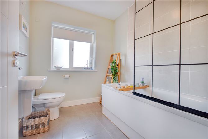35 Abbots Grove Avenue, Knocklyon, Dublin 16