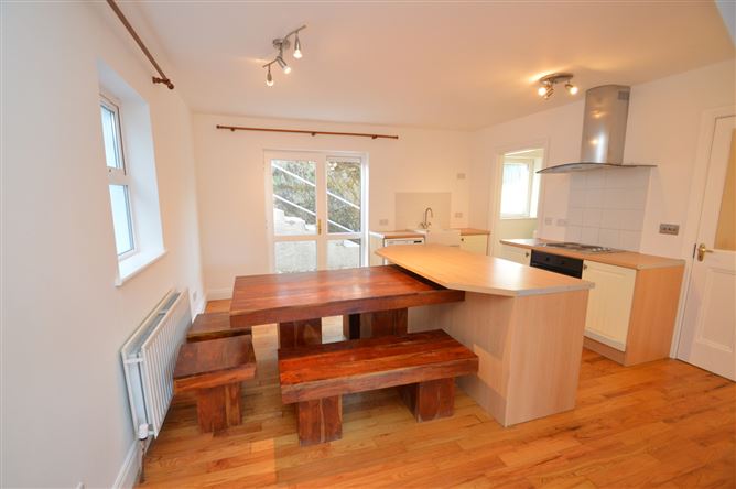 7 Pairc Na Gleann, Ballycotton, Cork
