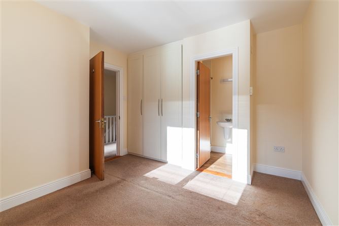 2 Hunters Place, Hunters Wood, Ballycullen, Dublin 24