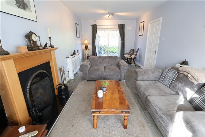 4 Sycamore Drive, Ballymoe, Galway