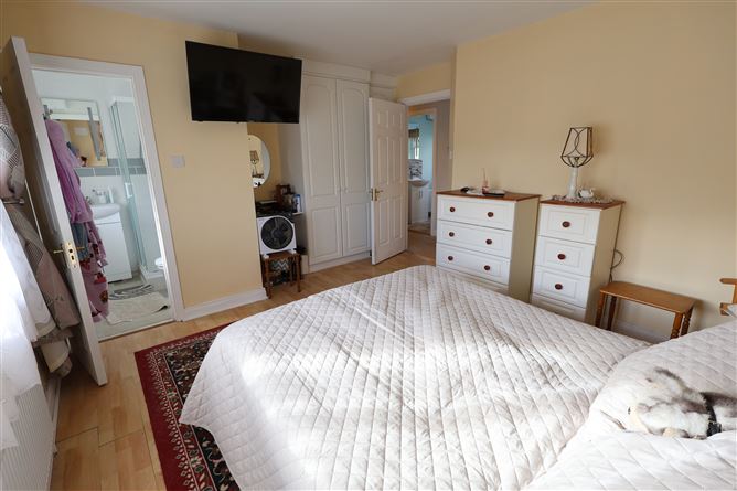 4 Sycamore Drive, Ballymoe, Galway