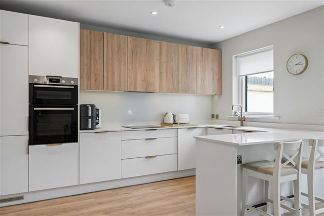 Photo 7 of 24 — 21 Skylark Park View, Portmarnock,   County Dublin
