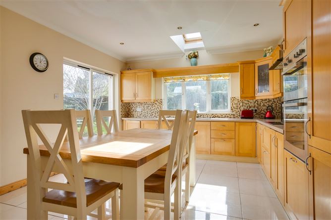54 Wood Dale View, Ballycullen, Dublin 24