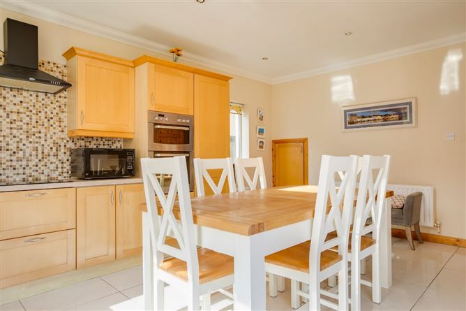 54 Wood Dale View, Ballycullen, Dublin 24