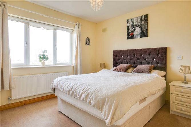 54 Wood Dale View, Ballycullen, Dublin 24