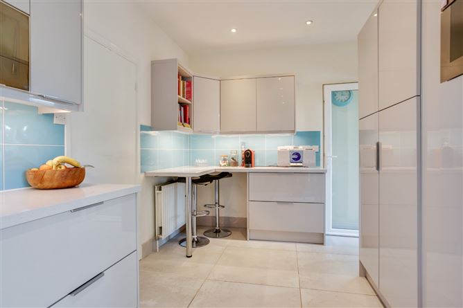 28 Villarea Park, Glenageary, County Dublin