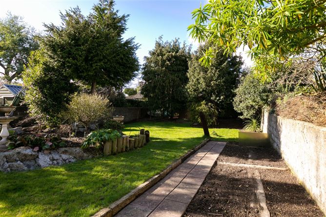 28 Villarea Park, Glenageary, County Dublin