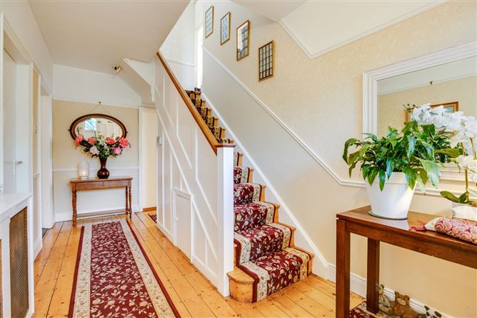 28 Villarea Park, Glenageary, County Dublin
