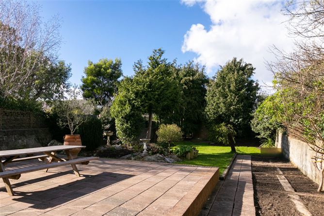 28 Villarea Park, Glenageary, County Dublin