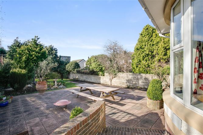 28 Villarea Park, Glenageary, County Dublin