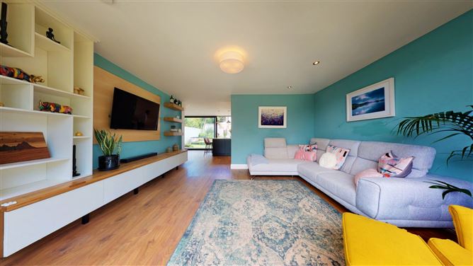 5 Cabinteely Drive, Pottery Road, Dun Laoghaire, Co. Dublin