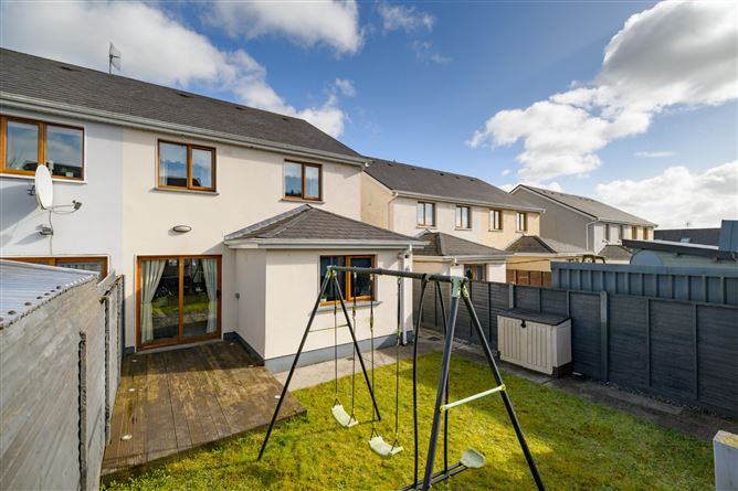 52 Heather Grove, Clara, Co. Offaly
