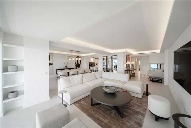 Croisette Pearl,Cannes,Provence-Alps-French Riviera,France
