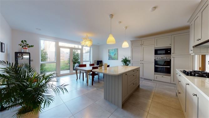 27 Roseland Avenue, Cualanor, Upper Glenageary Road, Dun Laoghaire