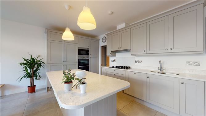 27 Roseland Avenue, Cualanor, Upper Glenageary Road, Dun Laoghaire