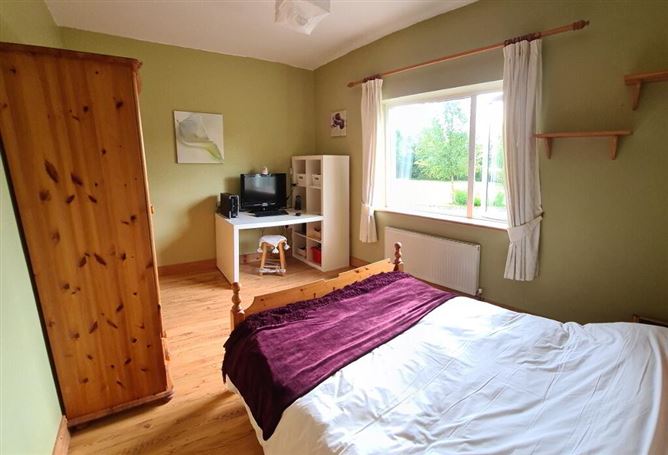 Cullenrevagh, Carrick- Shannon, Hill Street, Roscommon