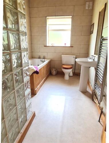 Cullenrevagh, Carrick- Shannon, Hill Street, Roscommon