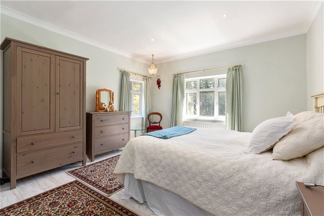 Coolvally, Abingdon Park, Shanganagh Road, Old Shankill, Dublin 18