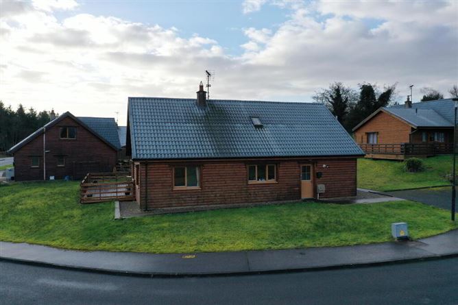 12 Drumcoura Lake Resort, Ballinamore, Leitrim