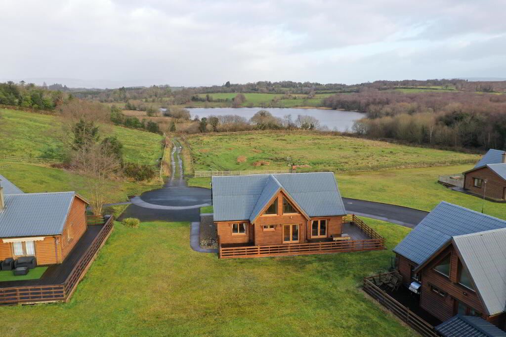 12 Drumcoura Lake Resort, Ballinamore, Leitrim