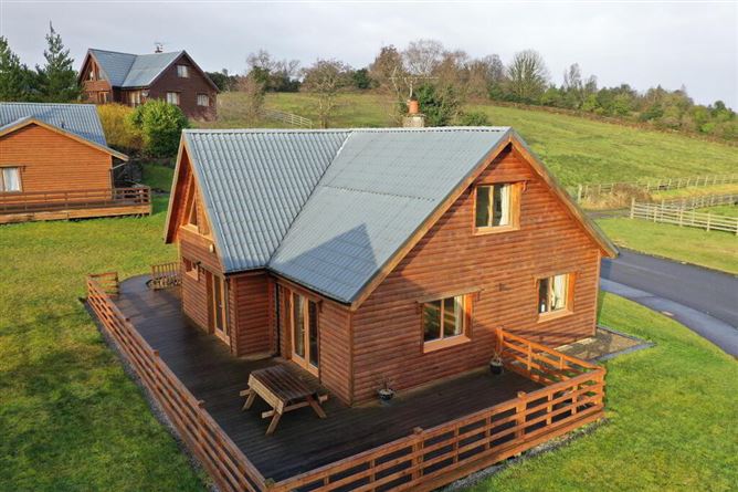 12 Drumcoura Lake Resort, Ballinamore, Leitrim
