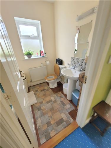 8 Hillview, Cahir, Tipperary