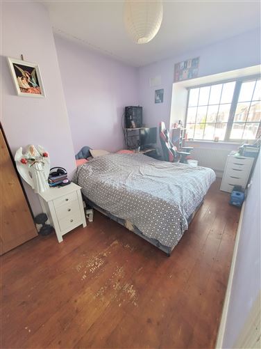 8 Hillview, Cahir, Tipperary