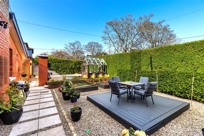 74 Howth Road, Clontarf, Dublin 3