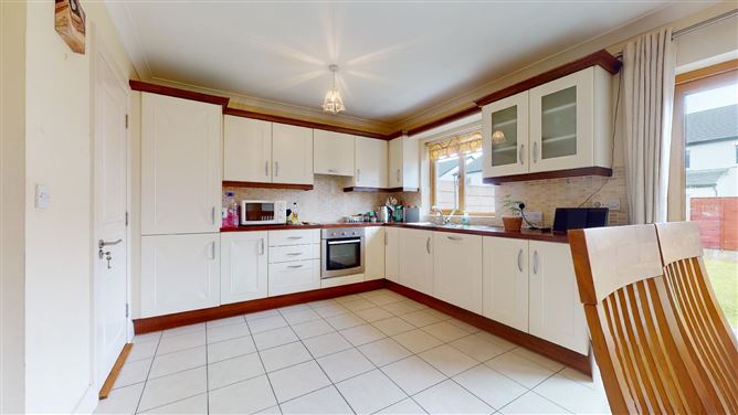 44 Carrabeag, Newport Road, Castlebar, Co. Mayo