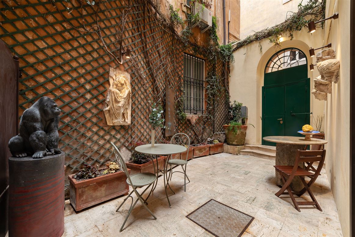 The Artist's Courtyard,Roma,Lazio,Italy