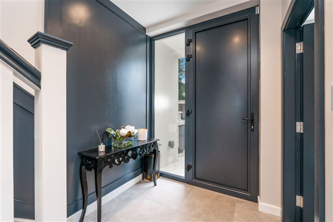 2 Whitegate, Sandyford Village, Sandyford, Dublin 18