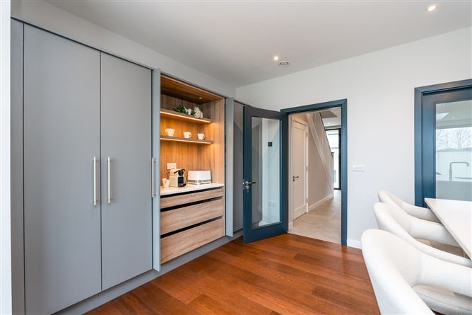Photo 8 of 27 — 2 Whitegate, Sandyford Village, Sandyford, Dublin 18