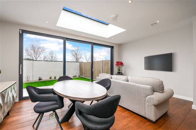 Photo 10 of 27 — 2 Whitegate, Sandyford Village, Sandyford, Dublin 18