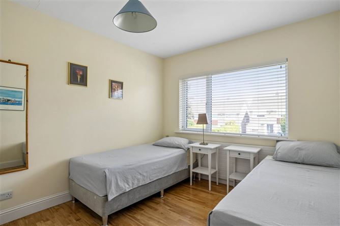 Photo 24 of 35 — 20 Lakelands Avenue, Stillorgan, County Dublin